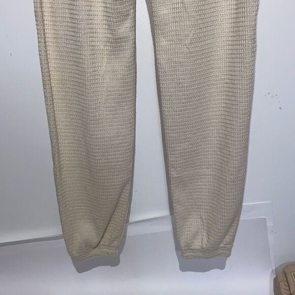 Gilly Hicks Women's Cream Waffle Knit Elastic Waist Jogger Pants Size XS NWT - Picture 7 of 11